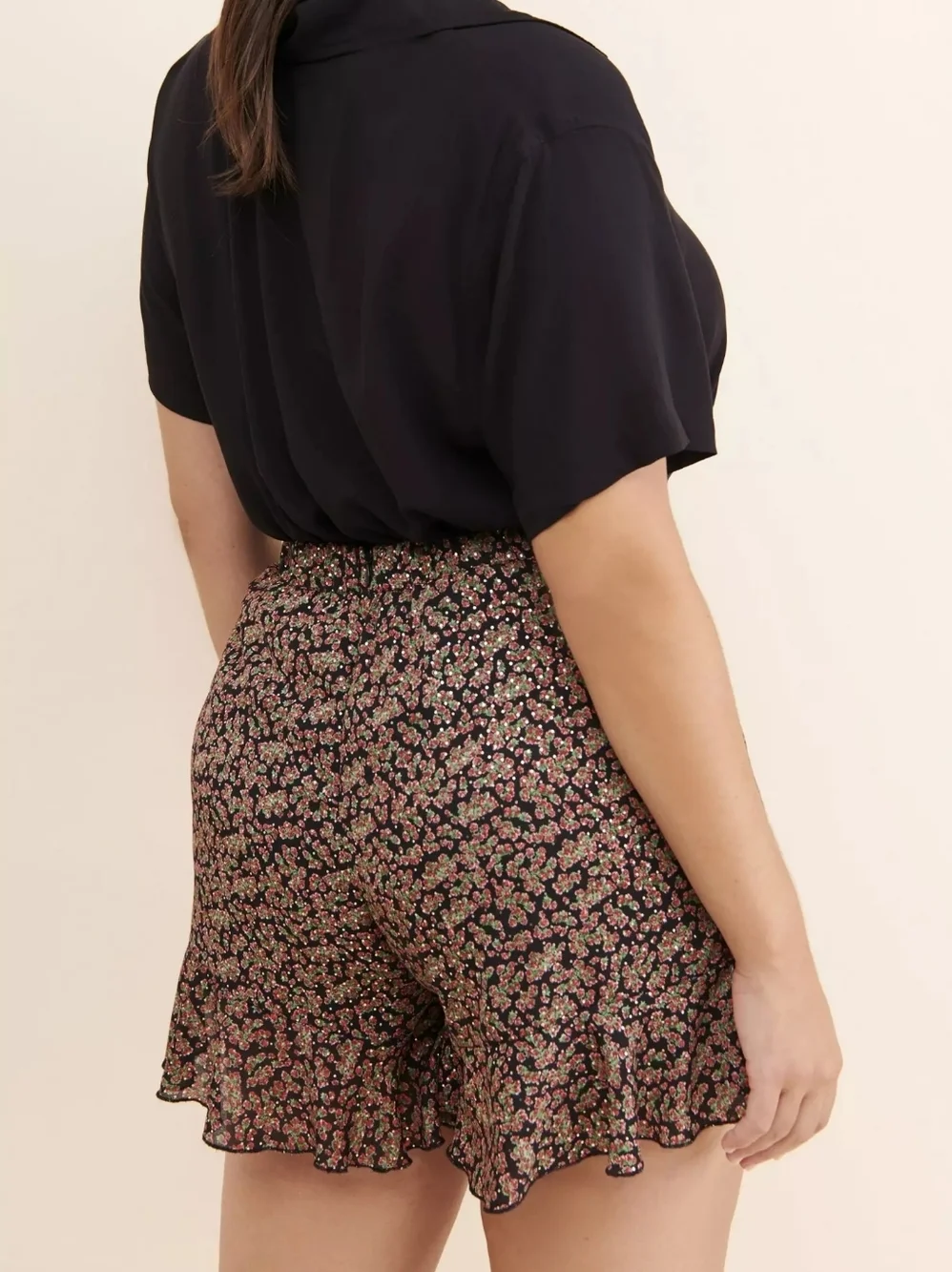 Anthropologie Sabina Musayev Skip Floral Shorts M